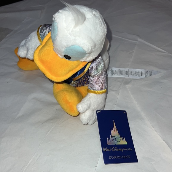 2pcs Disney Donald & Daisy Duck Walt Disney World 50th Anniversary Plushes - Picture 10 of 15